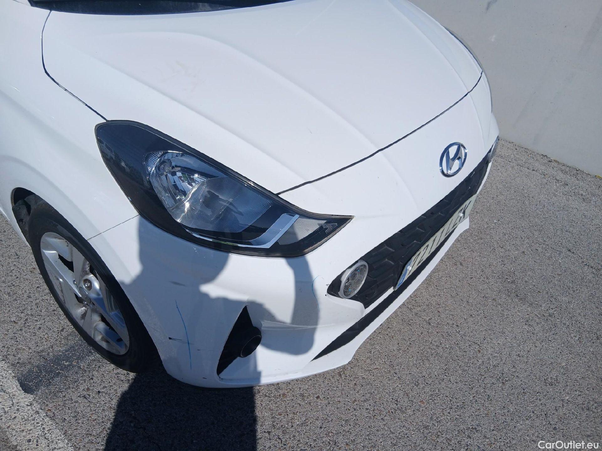  Hyundai  i10 HYUNDAI  / 2020 / 5P / berlina con portón 1.0 Klass #5