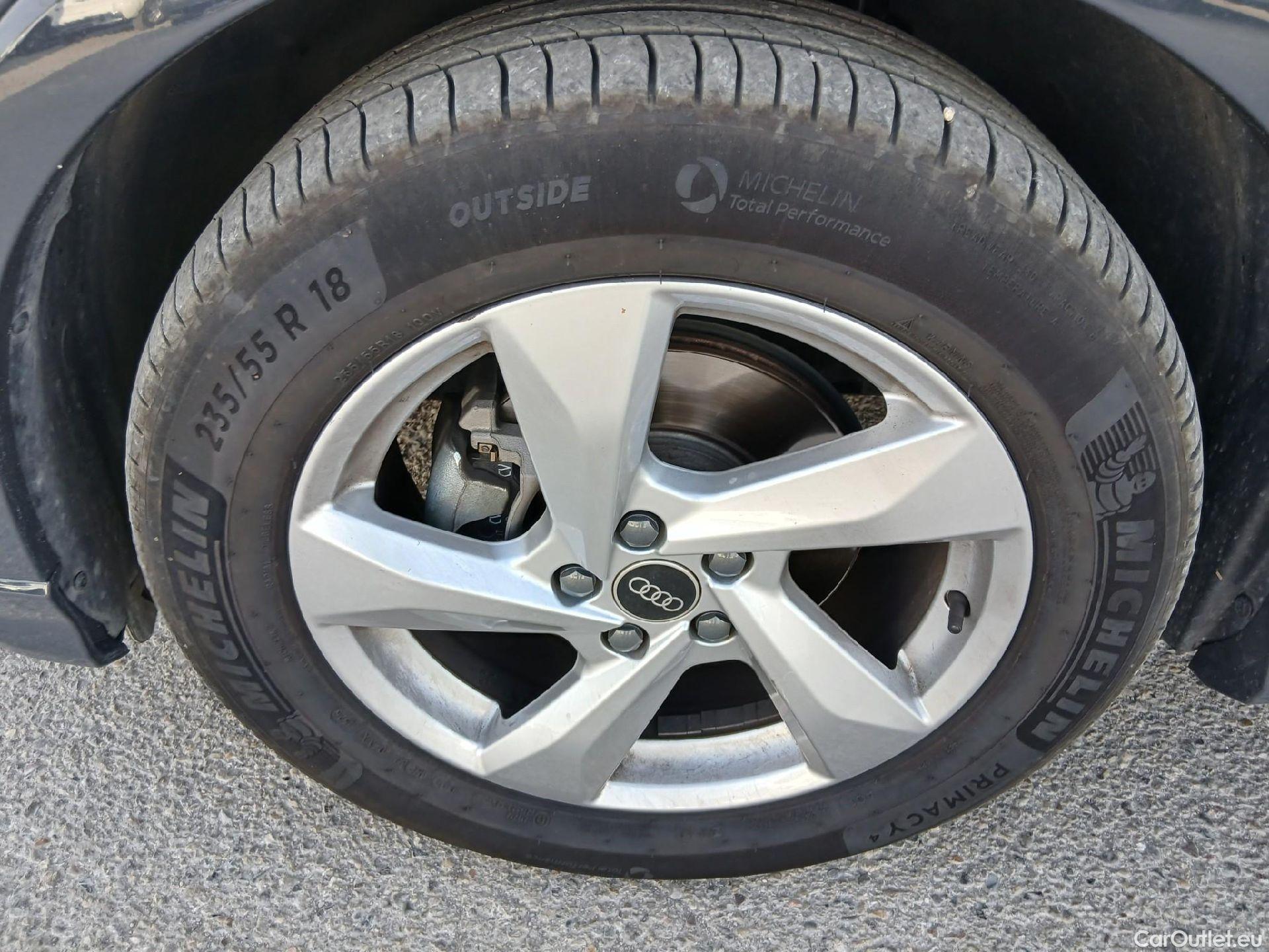  Audi  Q3 AUDI  / 2018 / 5P / todoterreno Advanced 35 TDI 110kW (150CV) S tronic #2