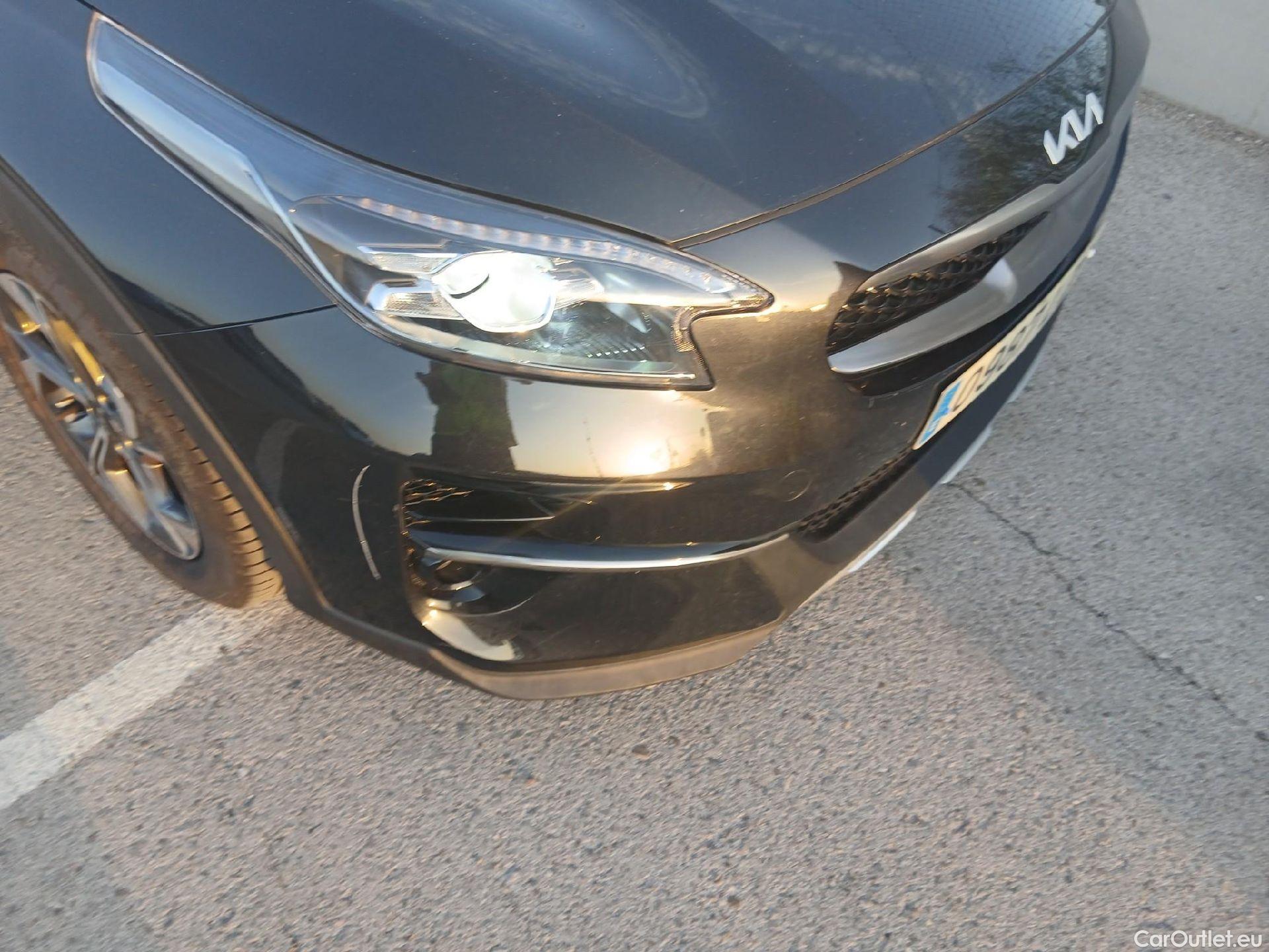  KIA  XCeed KIA  / 2019 / 5P / todoterreno 1.0 T-GDi Drive 88kW (120CV) #3