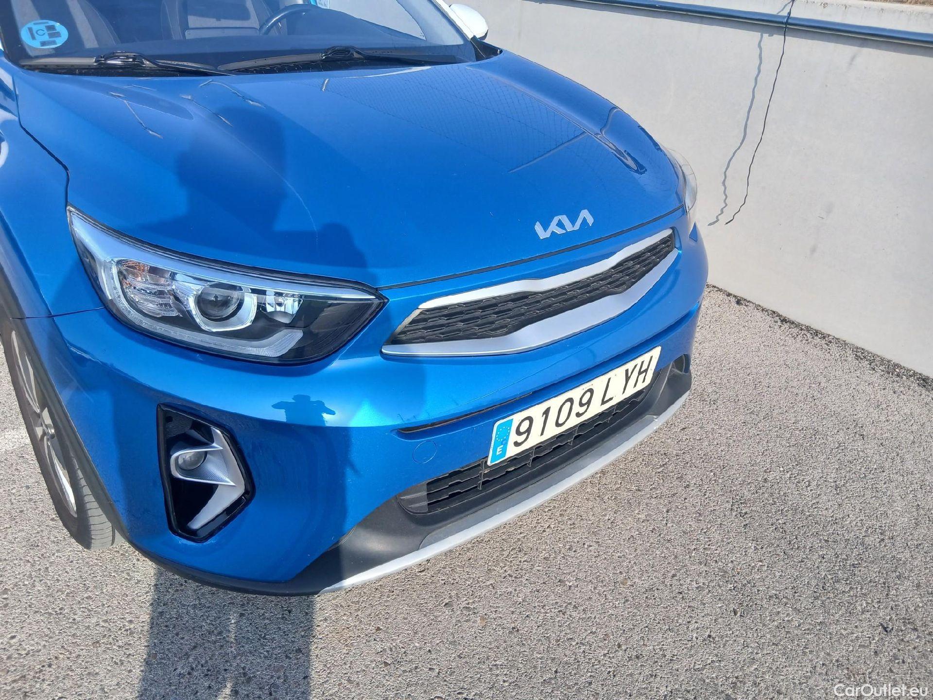  KIA  STONIC KIA  / 2017 / 5P / todoterreno 1.2 DPi 62kW (84CV) Concept #13