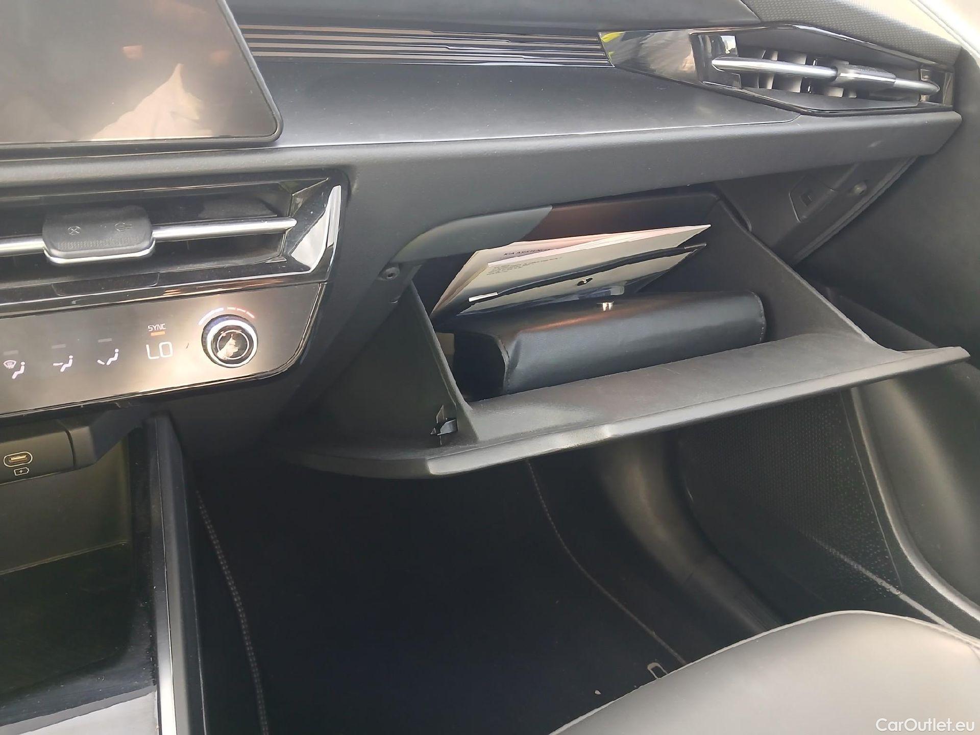  KIA  Niro KIA  / 2022 / 5P / crossover 1.6 GDi HEV 104kW (141CV) Drive #19
