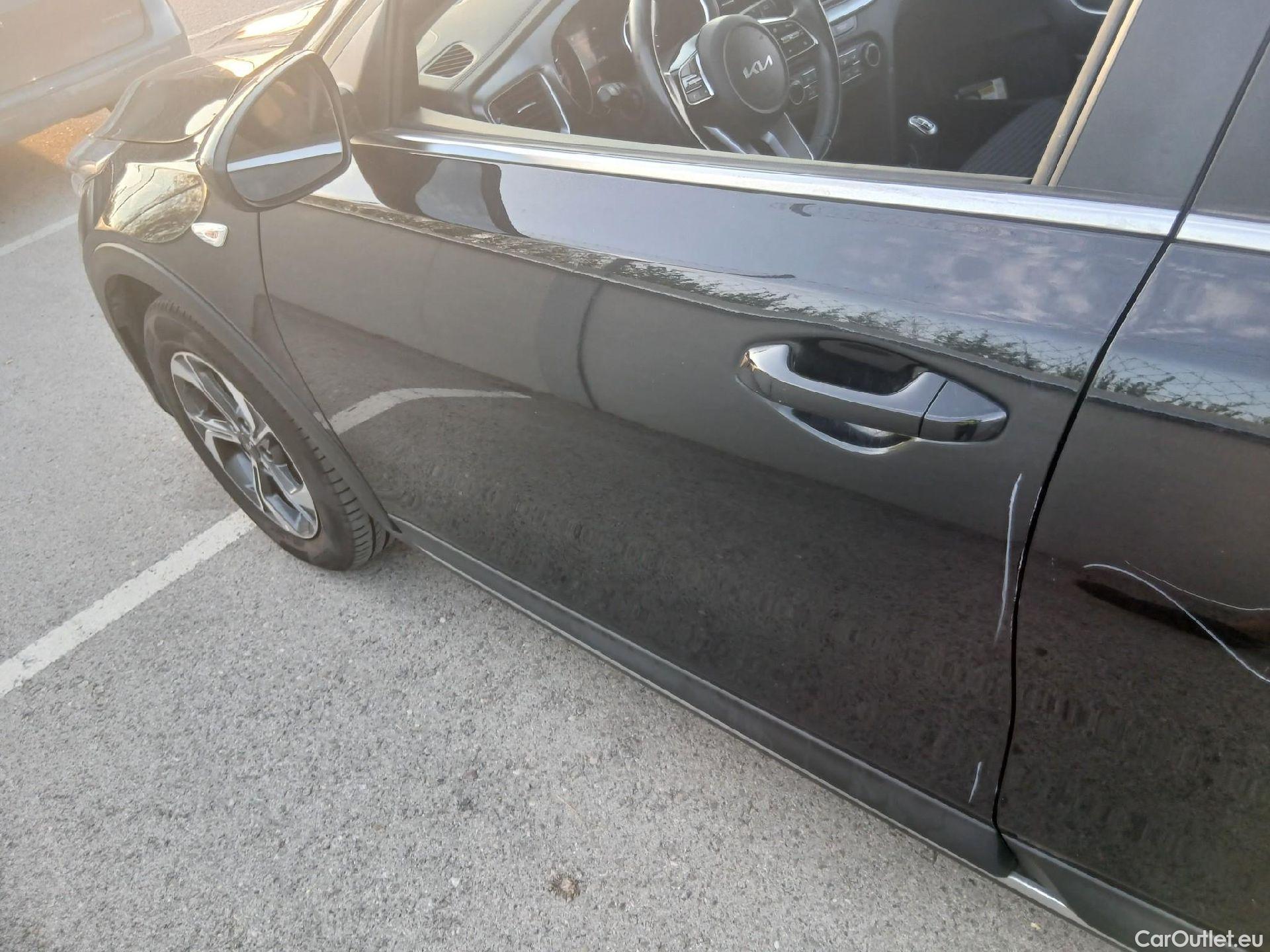  KIA  XCeed KIA  / 2019 / 5P / todoterreno 1.0 T-GDi Drive 88kW (120CV) #13