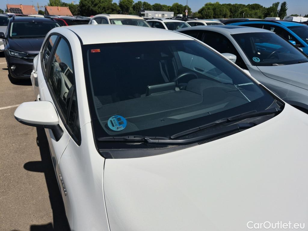  Toyota  Corolla TOYOTA  / 2019 / 5P / berlina con portón 1.8 125H BUSINESS PLUS E-CVT #1