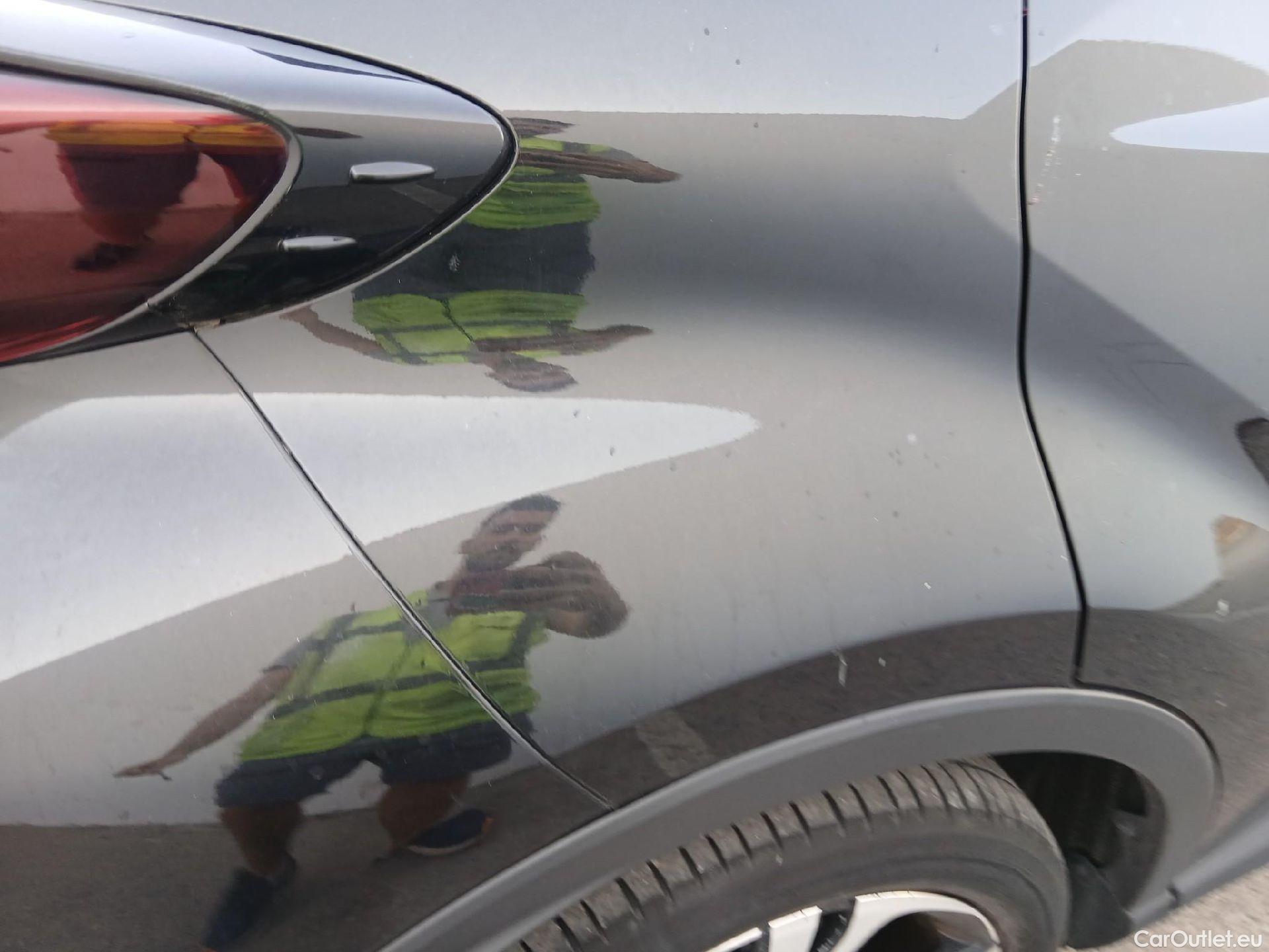  Toyota  C-HR TOYOTA  / 2019 / 5P / todoterreno 1.8 125H Advance #26