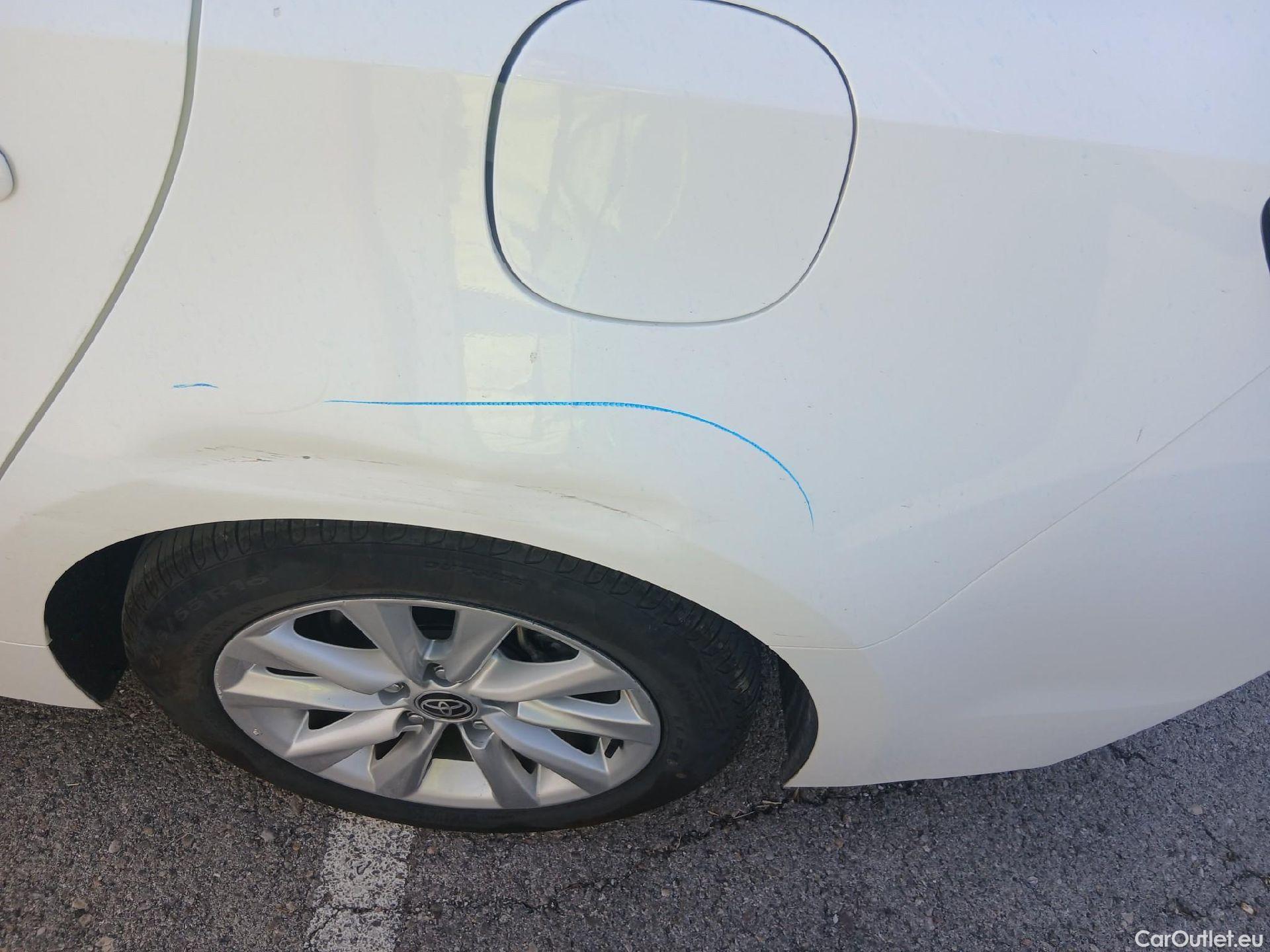  Toyota  Corolla TOYOTA  / 2019 / 5P / familiar 140H Active Plus Touring Sport #11