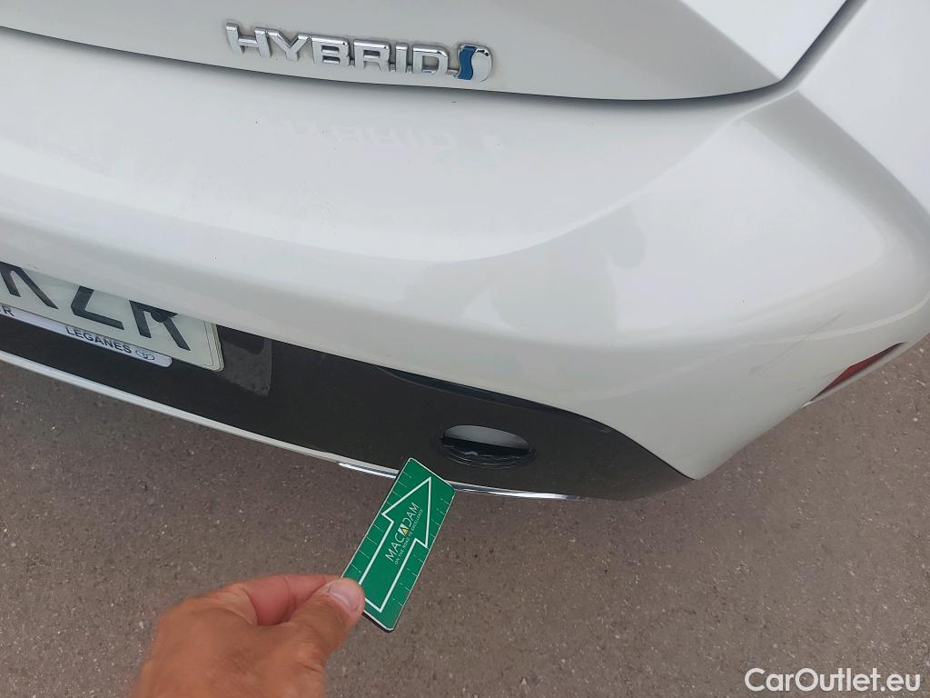  Toyota  Corolla TOYOTA  / 2019 / 5P / berlina con portón 2.0 180H FEEL! E-CVT #4