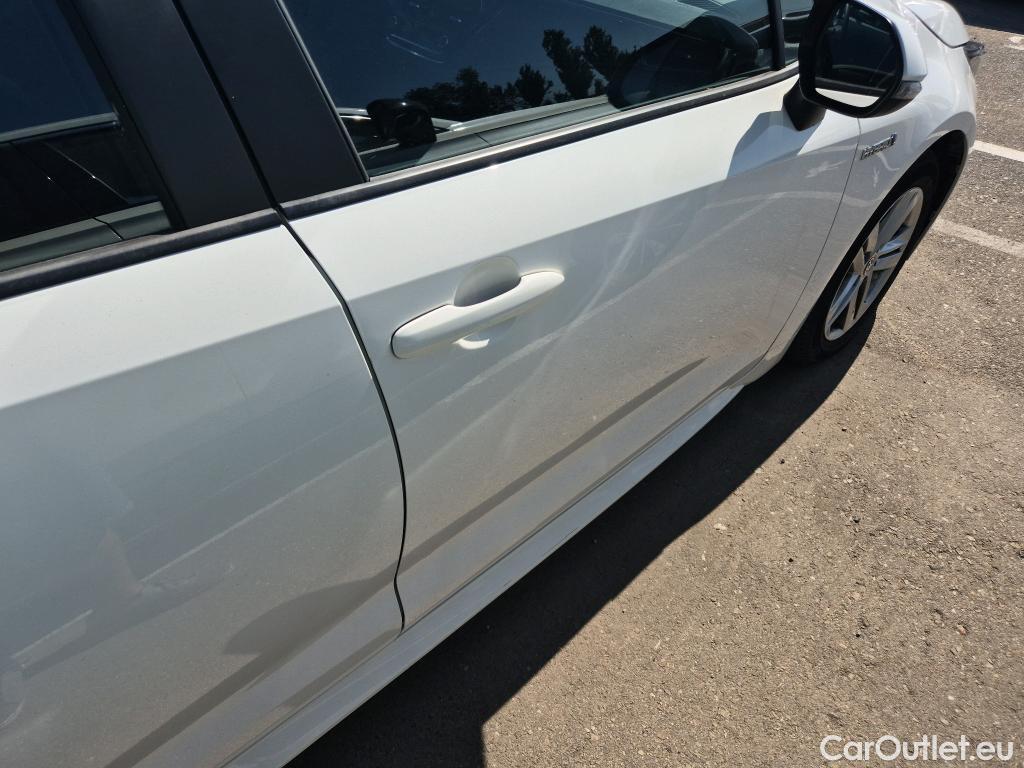  Toyota  Corolla TOYOTA  / 2019 / 5P / berlina con portón 1.8 125H BUSINESS PLUS E-CVT #3