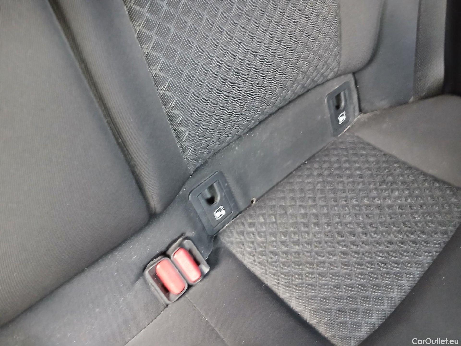  Toyota  C-HR TOYOTA  / 2019 / 5P / todoterreno 1.8 125H Advance #42