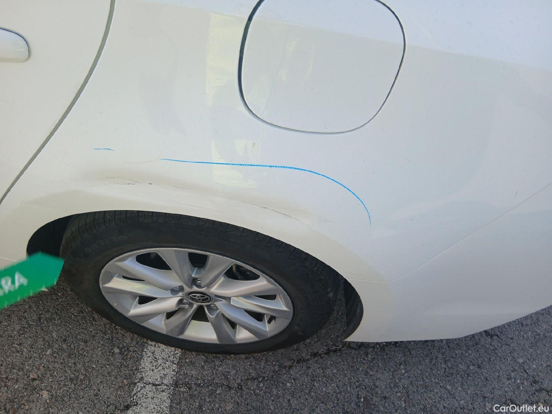  Toyota  Corolla TOYOTA  / 2019 / 5P / familiar 140H Active Plus Touring Sport #12