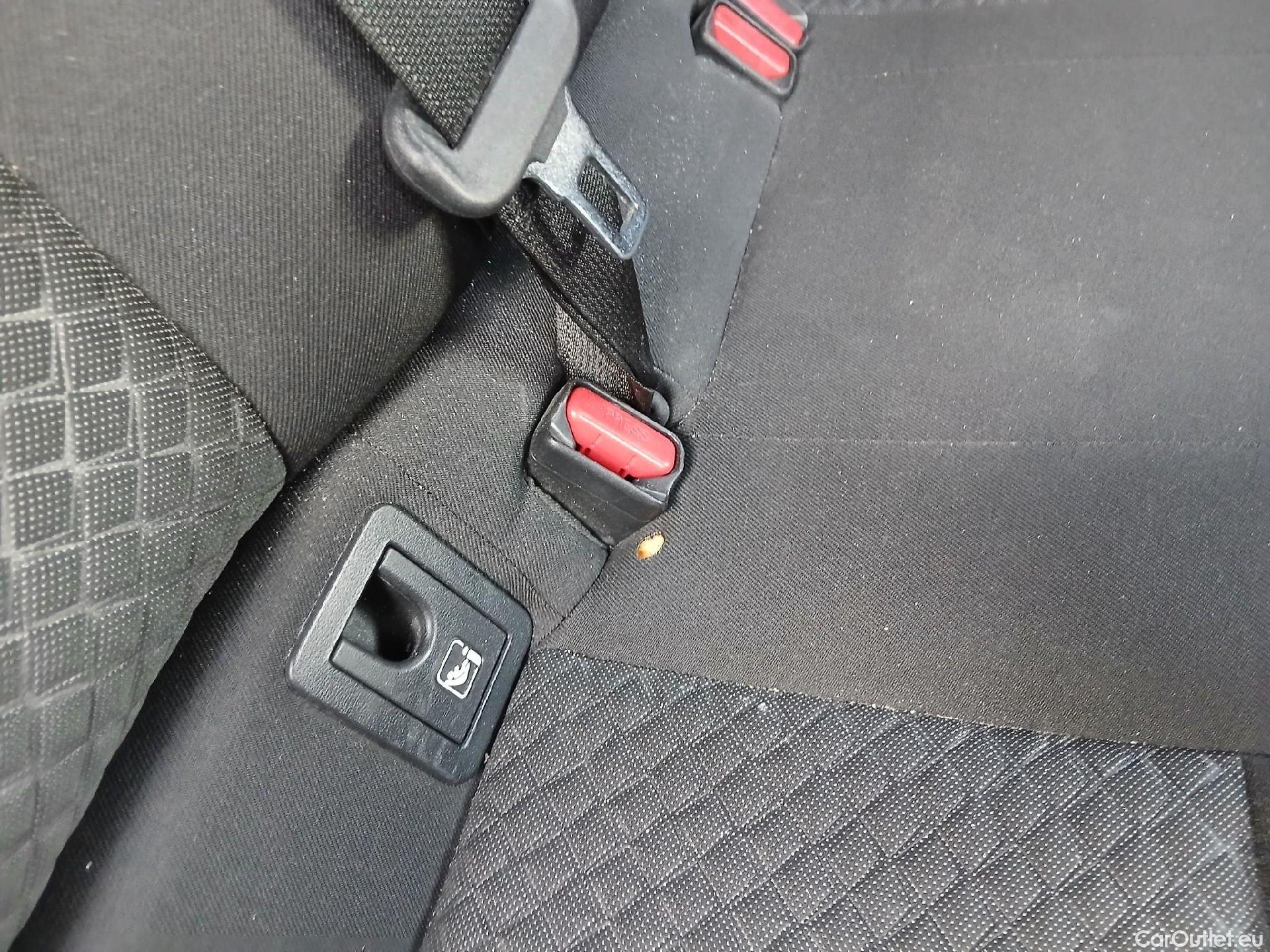  Toyota  C-HR TOYOTA  / 2019 / 5P / todoterreno 1.8 125H Advance #45
