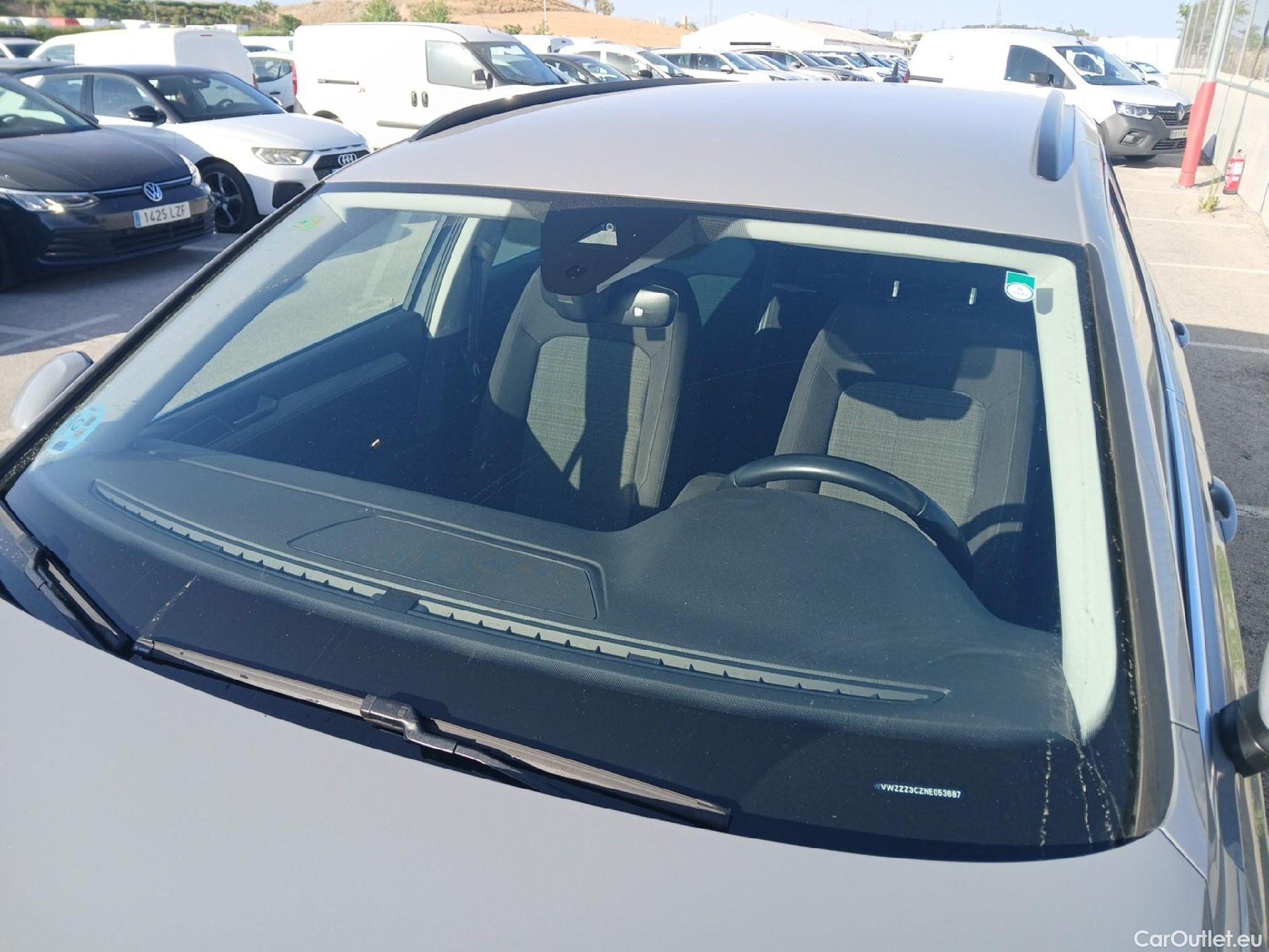  Volkswagen  Passat VOLKSWAGEN  / 2019 / 5P / familiar Variant Executive 2.0 TDI 110kW (150CV) #7