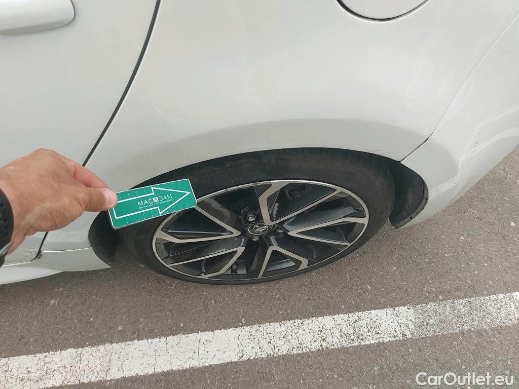  Toyota  Corolla TOYOTA  / 2019 / 5P / berlina con portón 2.0 180H FEEL! E-CVT #13
