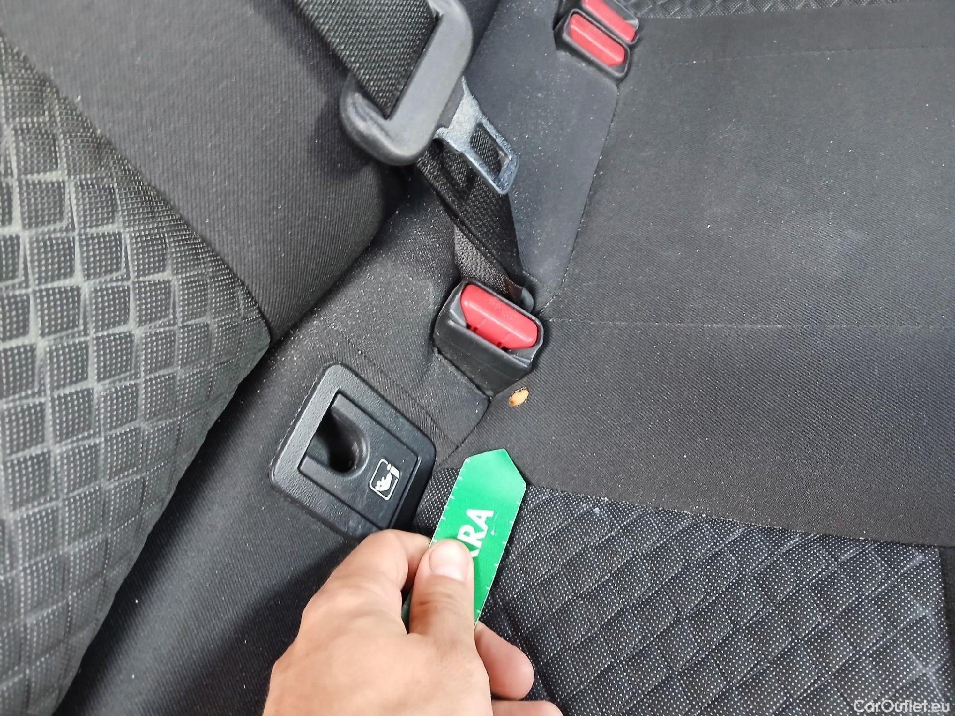  Toyota  C-HR TOYOTA  / 2019 / 5P / todoterreno 1.8 125H Advance #43