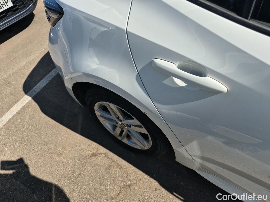  Toyota  Corolla TOYOTA  / 2019 / 5P / berlina con portón 1.8 125H BUSINESS PLUS E-CVT #20