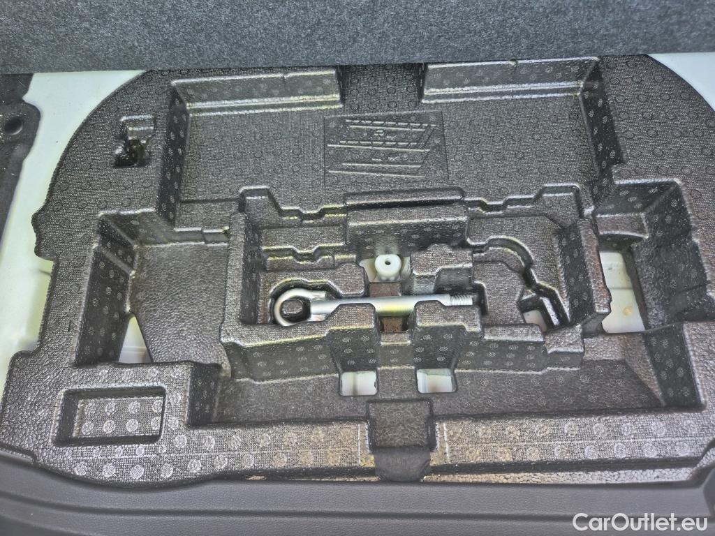  Toyota  Corolla TOYOTA  / 2019 / 5P / berlina con portón 1.8 125H BUSINESS PLUS E-CVT #5