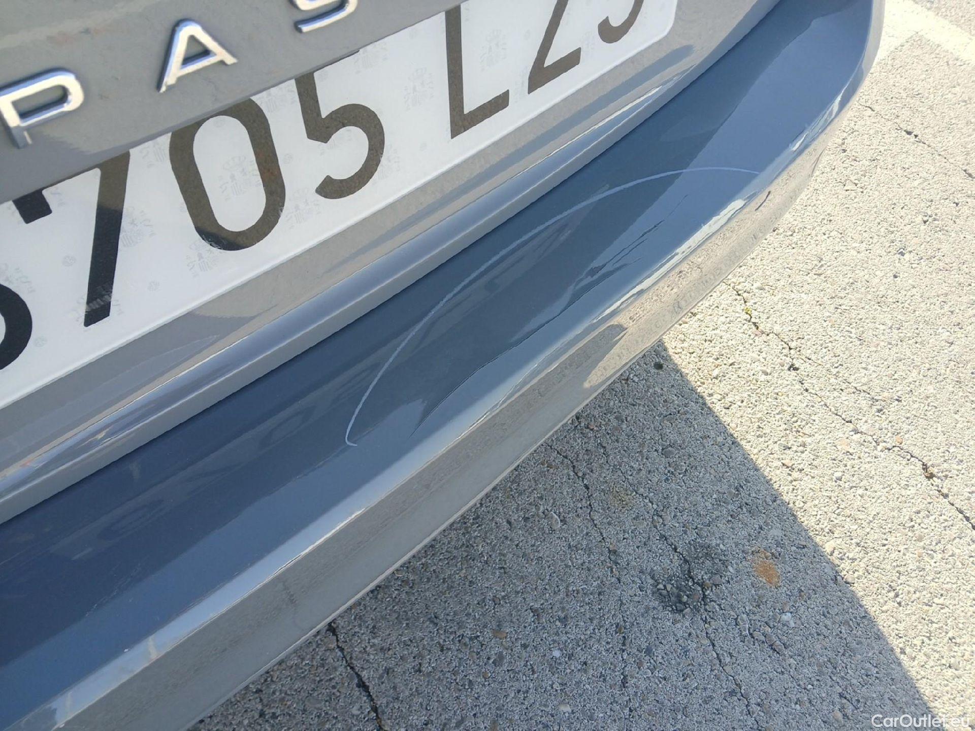  Volkswagen  Passat VOLKSWAGEN  / 2019 / 5P / familiar Variant Executive 2.0 TDI 110kW (150CV) #13