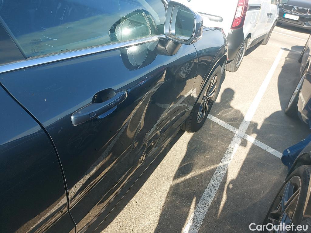  Volvo  XC60 VOLVO  / 2017 / 5P / todoterreno 2.0 B4 D Momentum Pro Auto #3