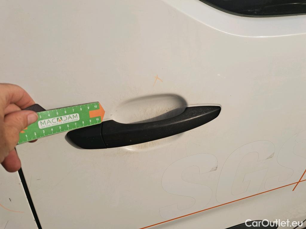  Citroen  Berlingo CITROEN  / 2018 / 5P / furgón derivado de turismo Doble Cab. Talla XL BlueHDi 100 CONTROL #26
