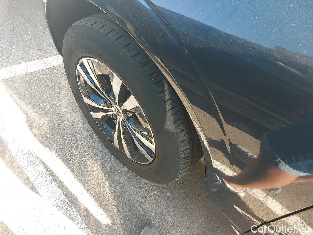  Volvo  XC60 VOLVO  / 2017 / 5P / todoterreno 2.0 B4 D Momentum Pro Auto #13