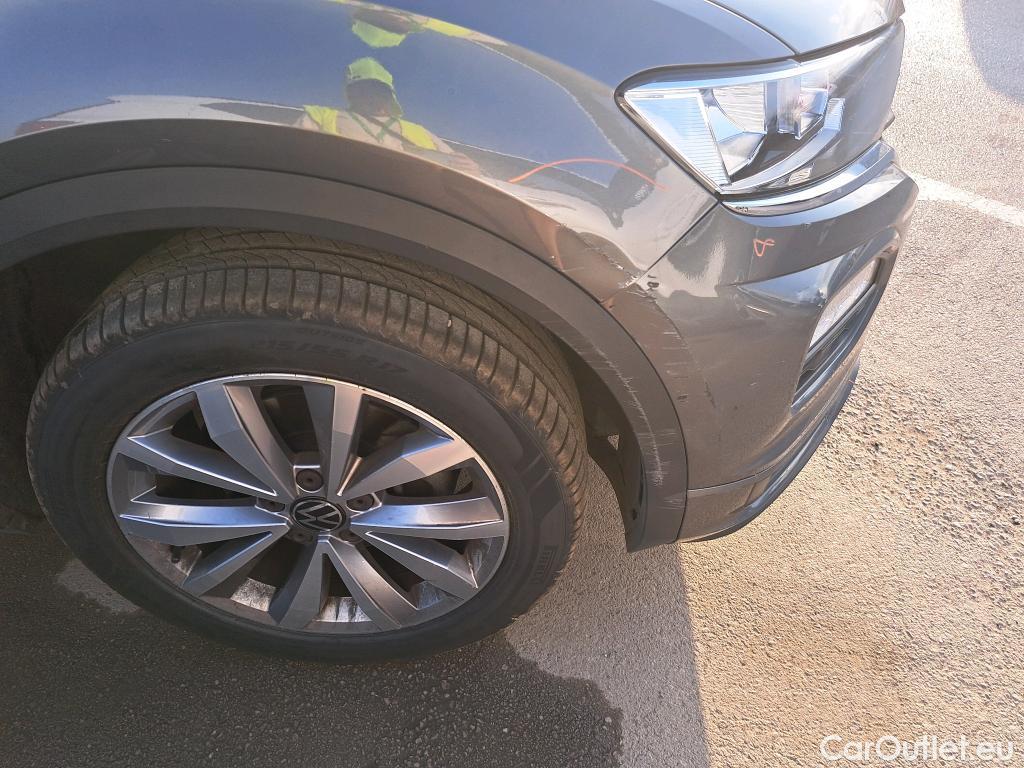  Volkswagen  T-ROC VOLKSWAGEN  / 2017 / 5P / todoterreno Advance R-Line 1.0 TSI 81kW (110CV) #51
