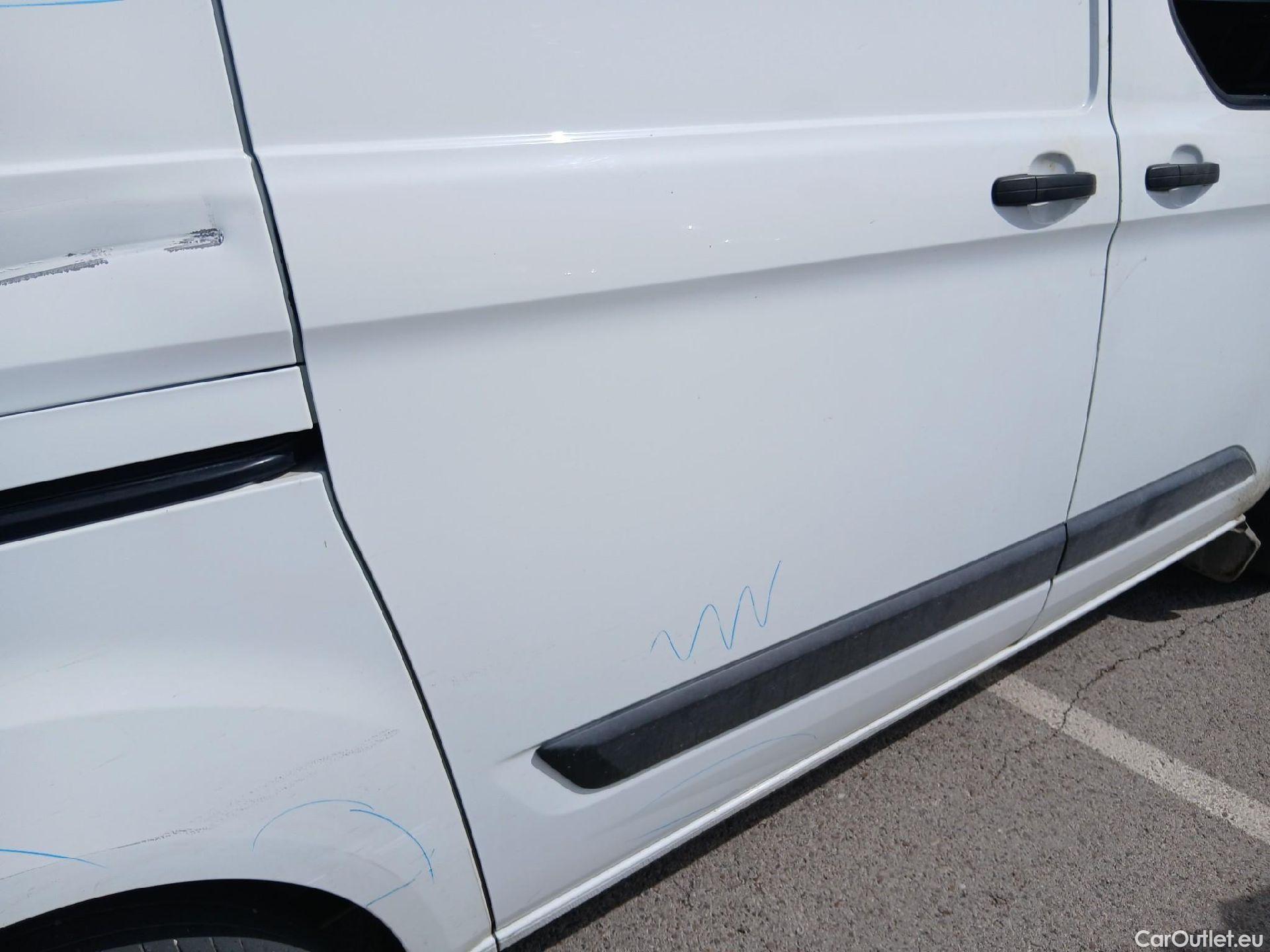  Ford  Transit FORD  Custom / 2012 / 4P / furgón 340 L1 Van Trend Plug-in Hybrid 92,9 kW #51