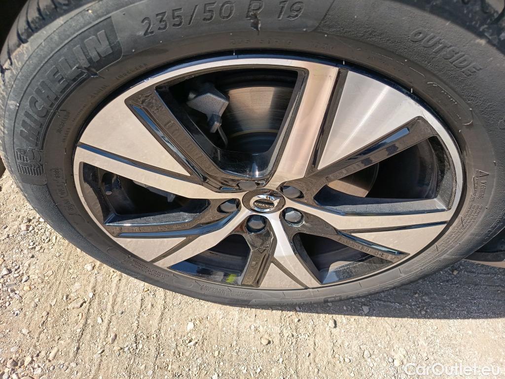  Volvo  XC 40 VOLVO XC40 / 2017 / 5P / todoterreno 1.5 T5 Twin Recharge R-Design Auto #3