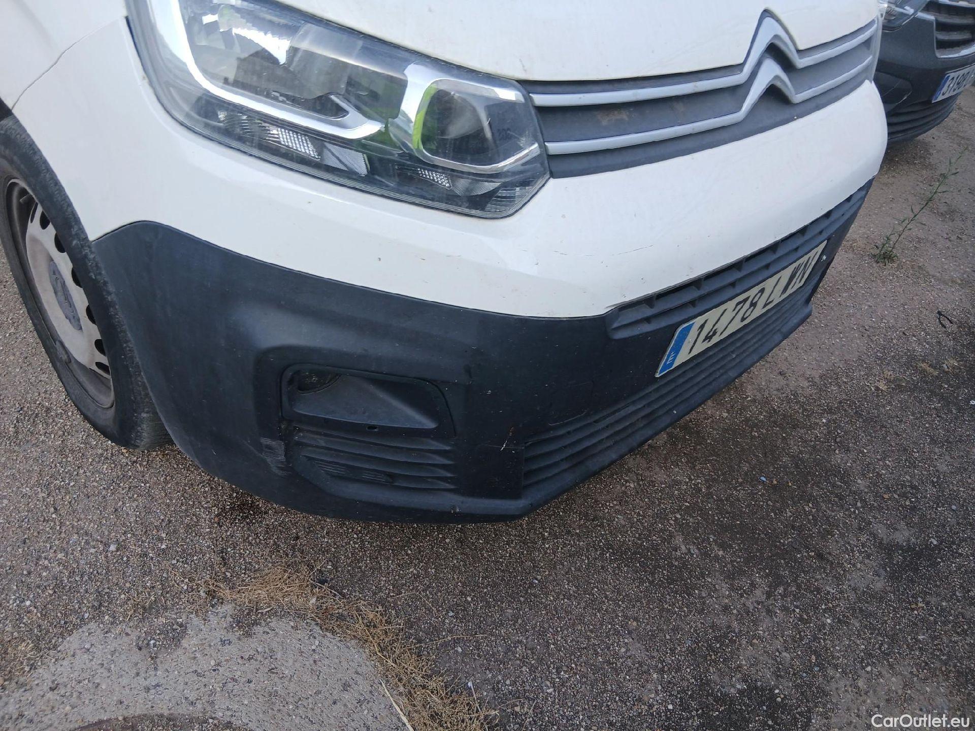  Citroen  Berlingo CITROEN  / 2018 / 5P / furgón derivado de turismo Doble Cab. Talla XL BlueHDi 100 CONTROL #19