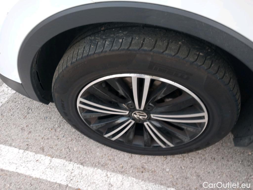  Volkswagen  Tiguan VOLKSWAGEN  / 2020 / 5P / todoterreno Life 2.0 TDI 110kW (150CV) DSG #3