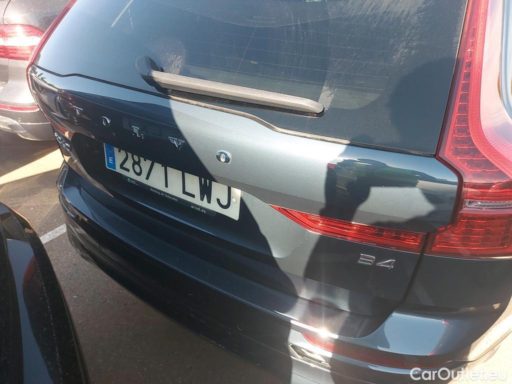 Volvo  XC60 VOLVO  / 2017 / 5P / todoterreno 2.0 B4 D Momentum Pro Auto #8