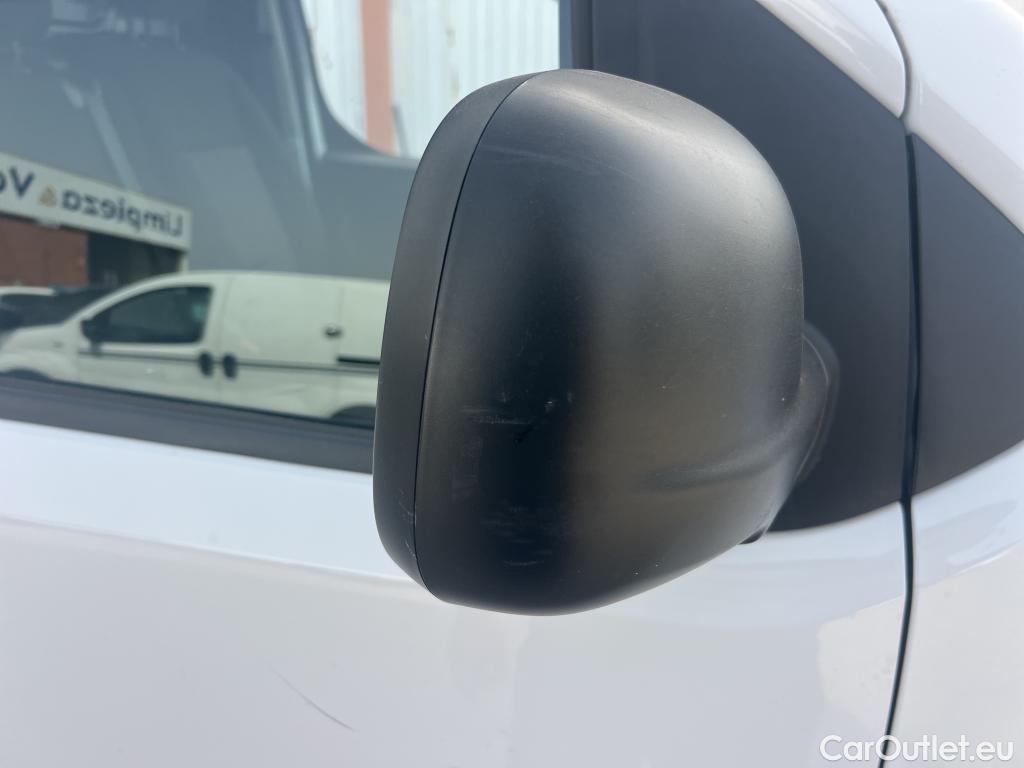  Citroen  Jumpy CITROEN  / 2016 / 4P / furgón Furgón Talla XL BlueHDi 145 S&S 6v #46