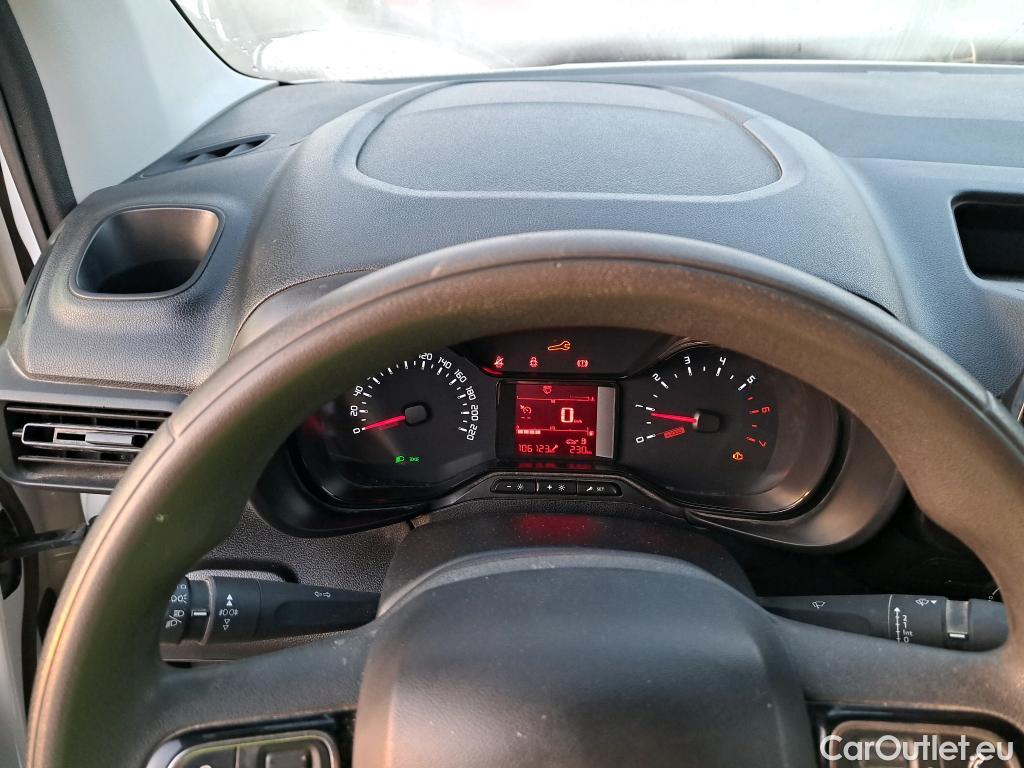  Citroen  Berlingo CITROEN  / 2018 / 3P / furgón derivado de turismo Talla M BlueHDi 100 CONTROL (AC2) #43