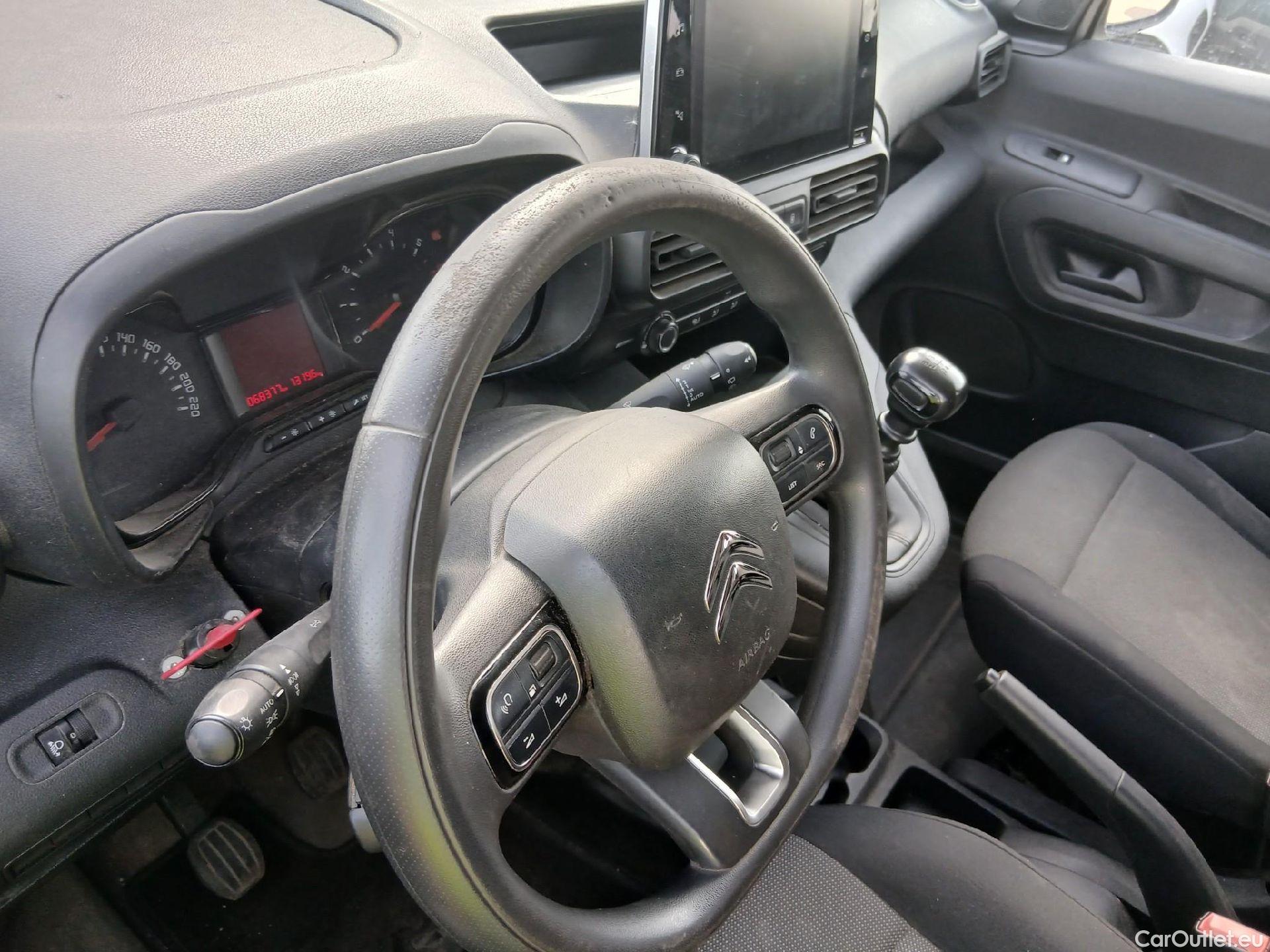  Citroen  Berlingo CITROEN  / 2018 / 5P / furgón derivado de turismo Doble Cab. Talla XL BlueHDi 100 CONTROL #14