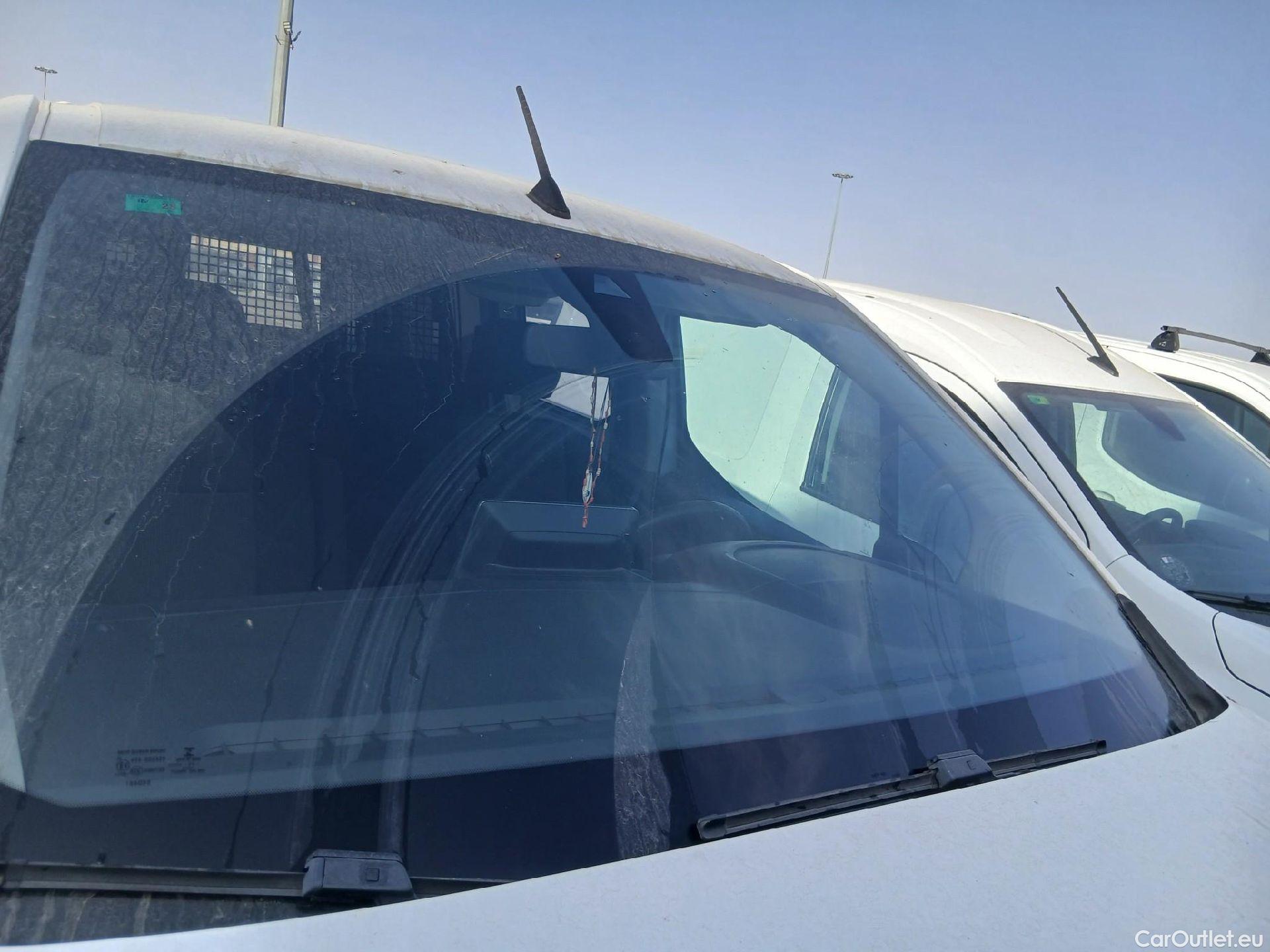  Citroen  Berlingo CITROEN  / 2018 / 5P / furgón derivado de turismo Doble Cab. Talla XL BlueHDi 100 CONTROL #22