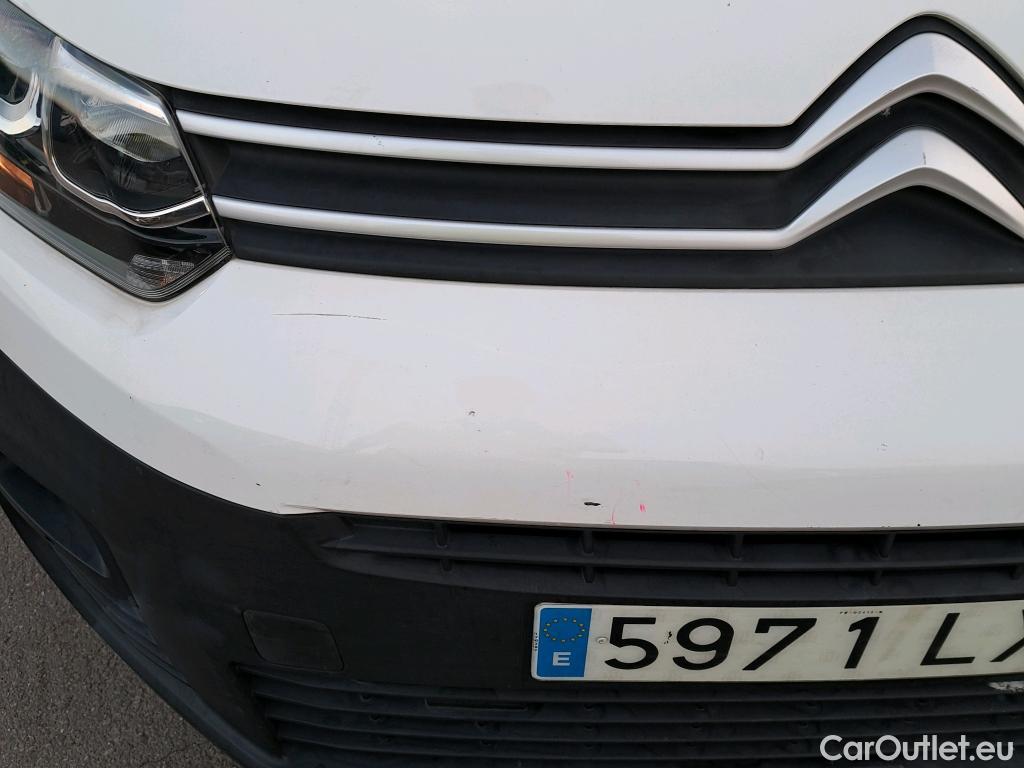  Citroen  Berlingo CITROEN  / 2018 / 3P / furgón derivado de turismo Talla M BlueHDi 100 CONTROL (AC2) #26