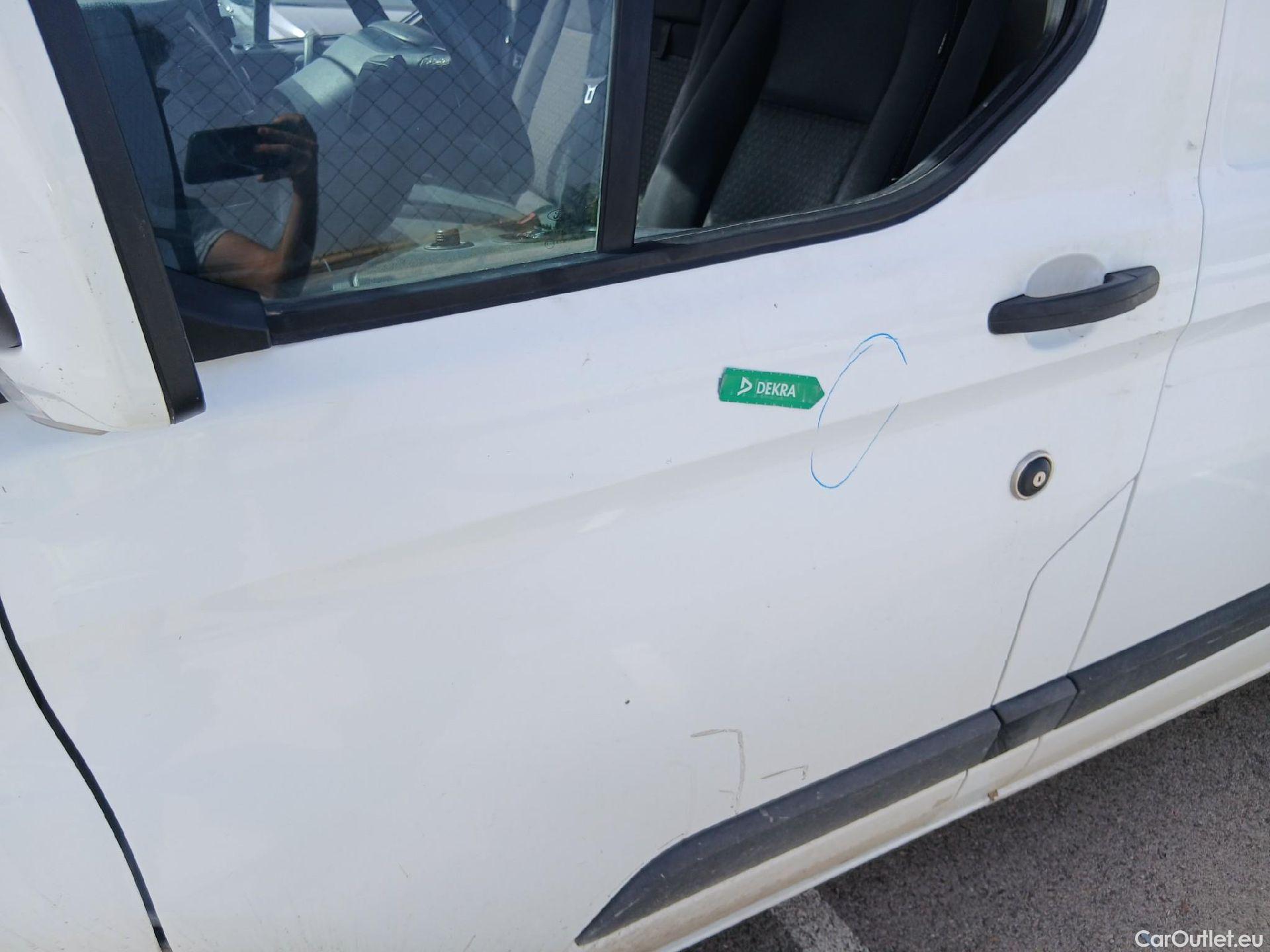  Ford  Transit FORD  Custom / 2012 / 4P / furgón 340 L1 Van Trend Plug-in Hybrid 92,9 kW #20