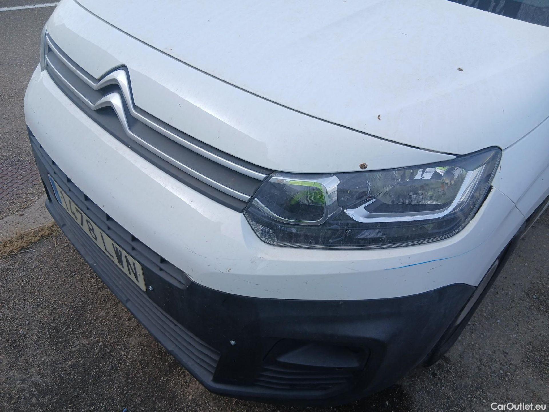  Citroen  Berlingo CITROEN  / 2018 / 5P / furgón derivado de turismo Doble Cab. Talla XL BlueHDi 100 CONTROL #17
