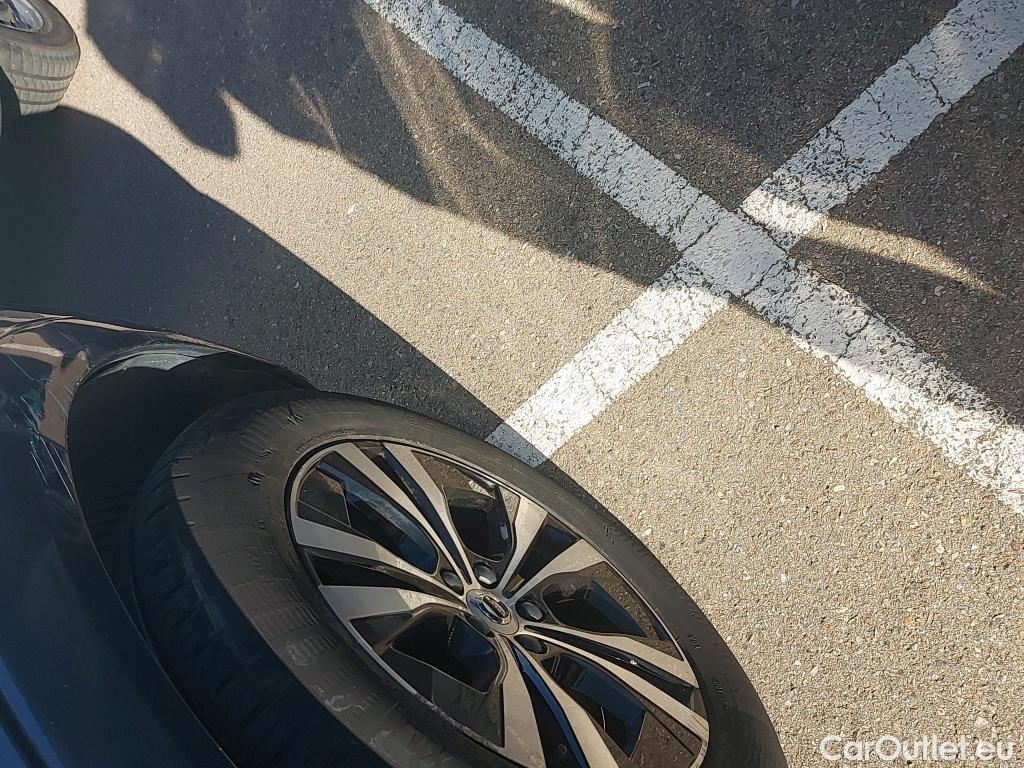  Volvo  XC60 VOLVO  / 2017 / 5P / todoterreno 2.0 B4 D Momentum Pro Auto #15