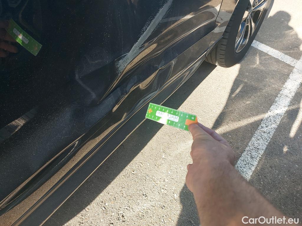  Volvo  XC60 VOLVO  / 2017 / 5P / todoterreno 2.0 B4 D Momentum Pro Auto #4
