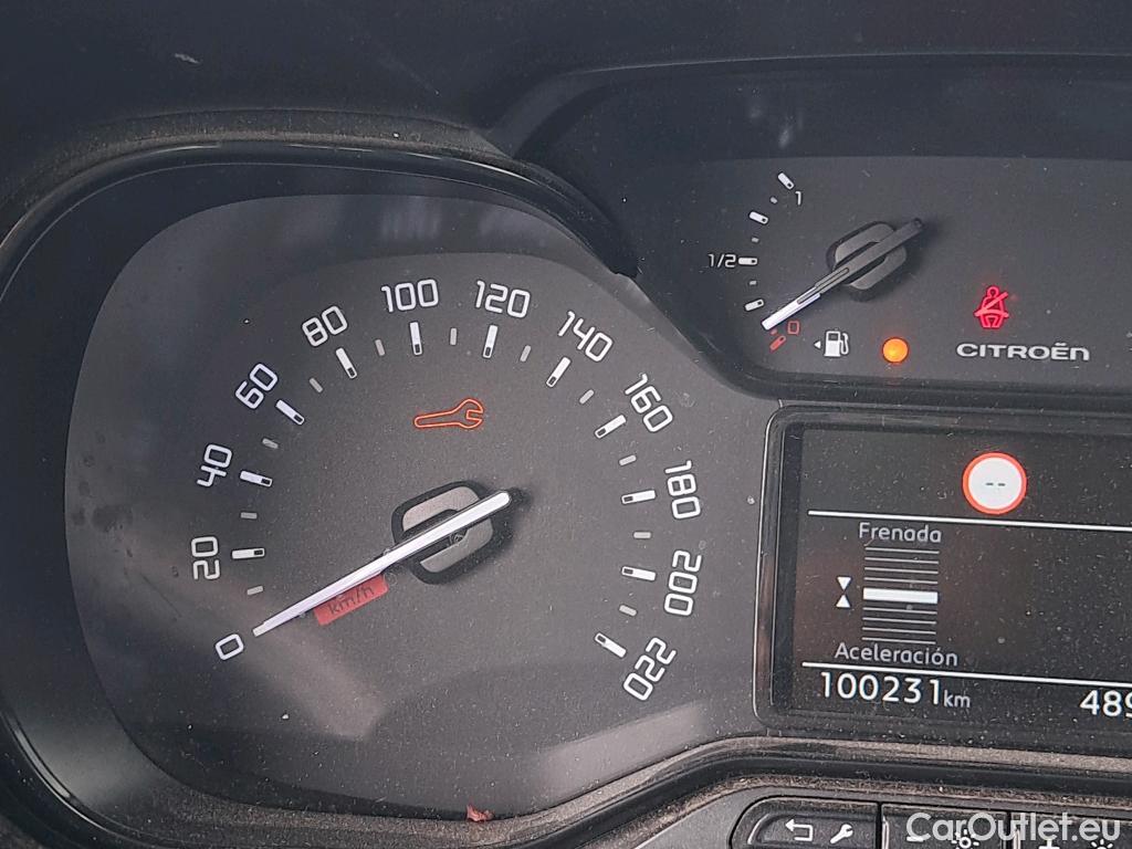  Citroen  Berlingo CITROEN  / 2018 / 4P / combi Talla M BlueHDi 100 LIVE (AC) #48