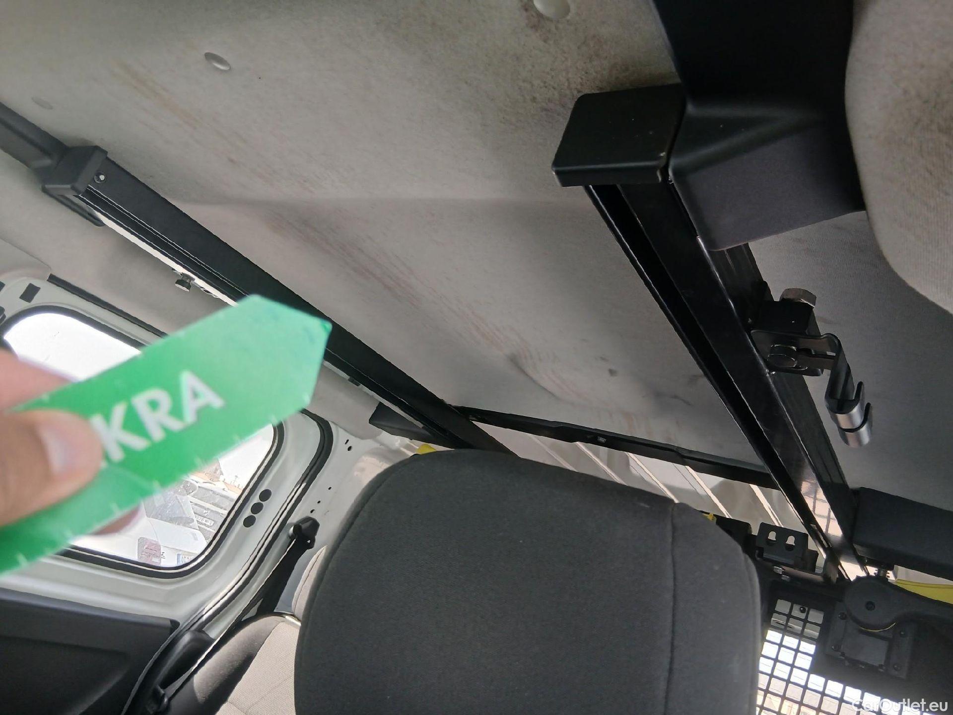  Citroen  Berlingo CITROEN  / 2018 / 5P / furgón derivado de turismo Doble Cab. Talla XL BlueHDi 100 CONTROL #15
