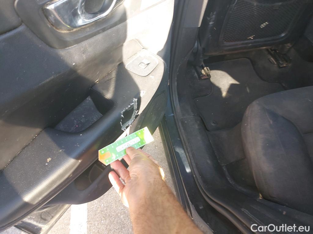  Volvo  XC60 VOLVO  / 2017 / 5P / todoterreno 2.0 B4 D Momentum Pro Auto #2