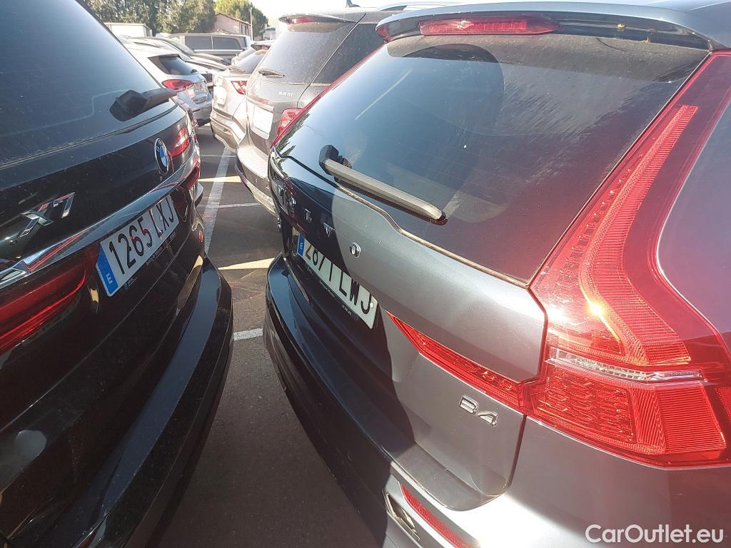  Volvo  XC60 VOLVO  / 2017 / 5P / todoterreno 2.0 B4 D Momentum Pro Auto #32
