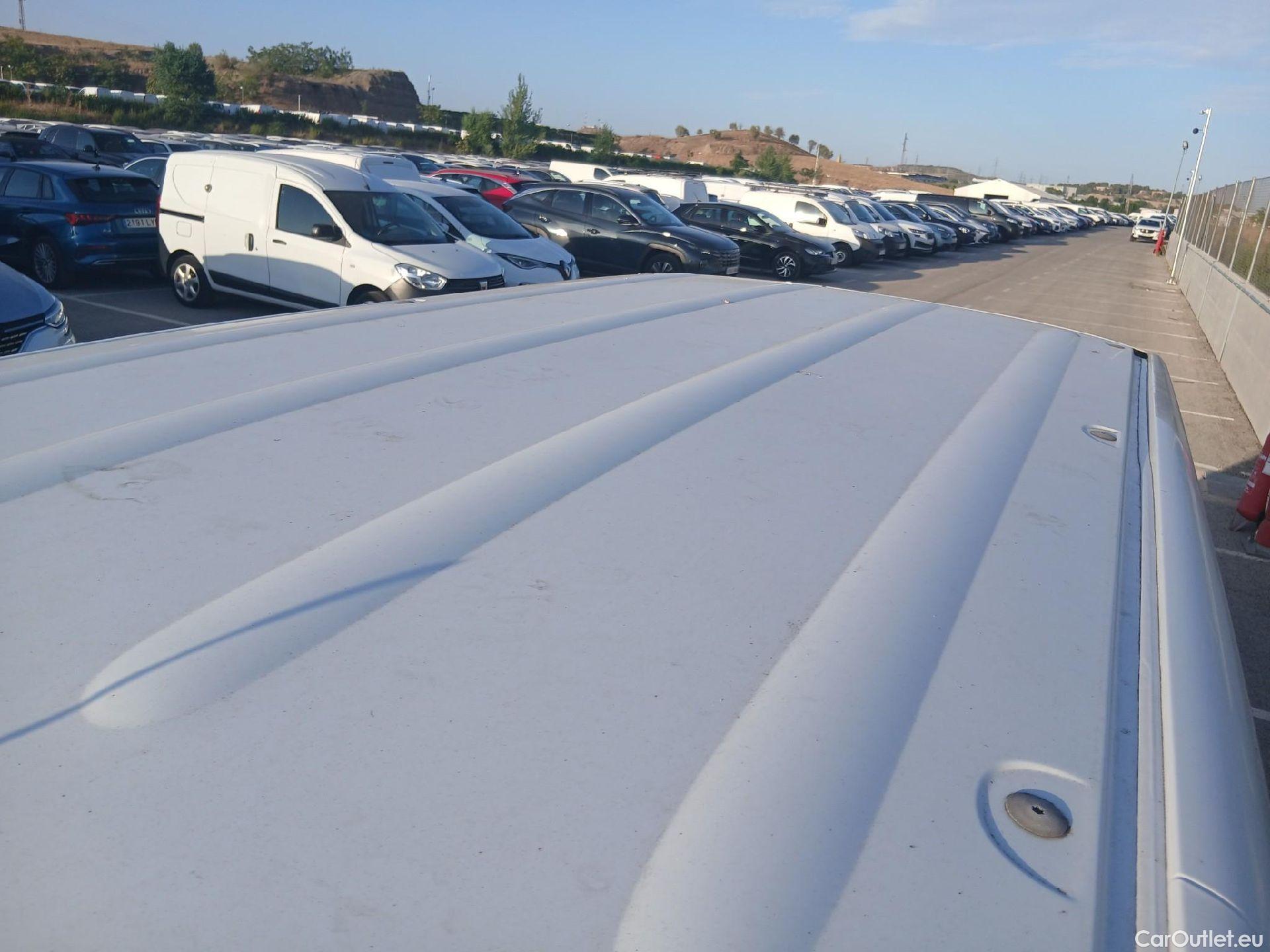  Nissan  NV200 NISSAN NV250 / 2019 / 4P / furgón 2pl 1.5dCi 70 kW (95CV) L2H1 ÓPTIMA #14