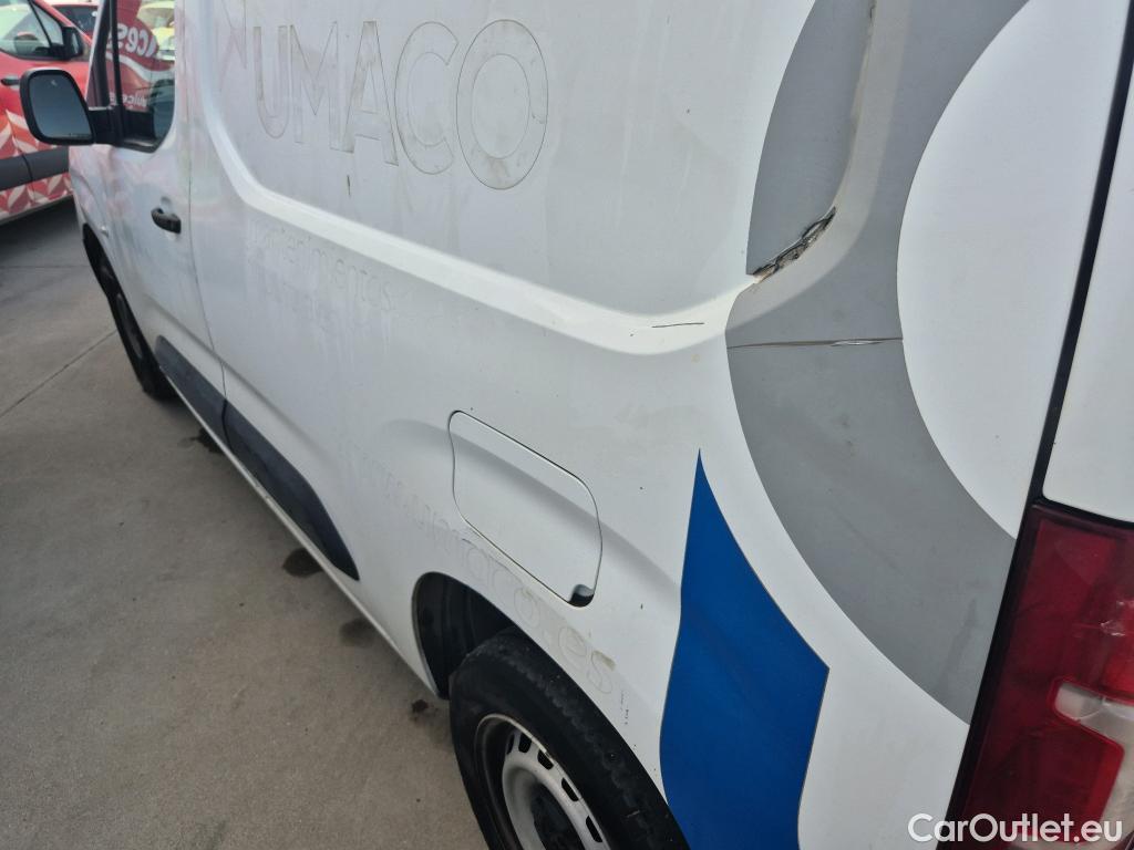  Peugeot  Partner PEUGEOT  / 2018 / 3P / furgón derivado de turismo Pro Standard 600kg BlueHDi 73kW #9