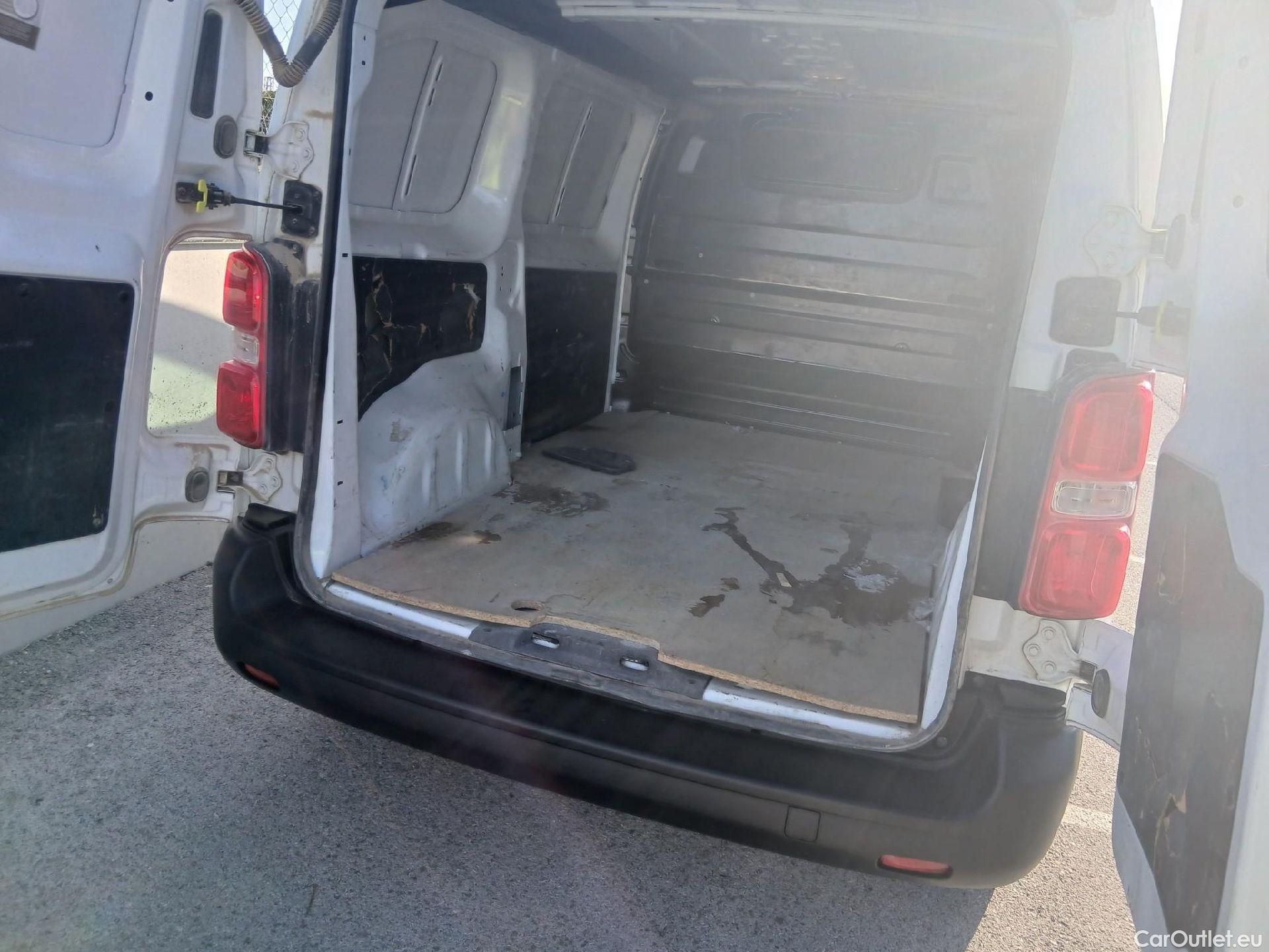  Opel  Vivaro OPEL  / 2019 / 4P / furgón 1.5 Diésel 74kW (100CV) M Std Express (AC2) #1