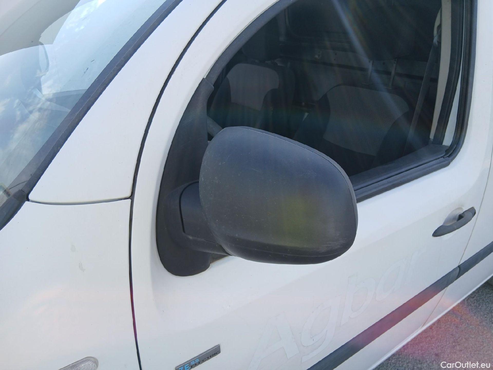  Renault  Kangoo RENAULT  Z.E./2013/3P/furgón derivado de turismo Z.E. #13