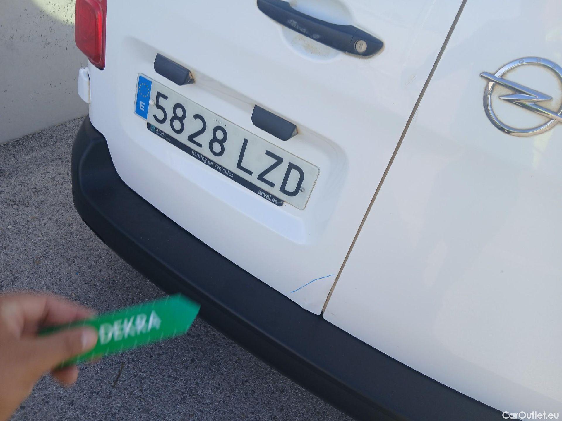  Opel  Vivaro OPEL  / 2019 / 4P / furgón 1.5 Diésel 74kW (100CV) M Std Express (AC2) #25