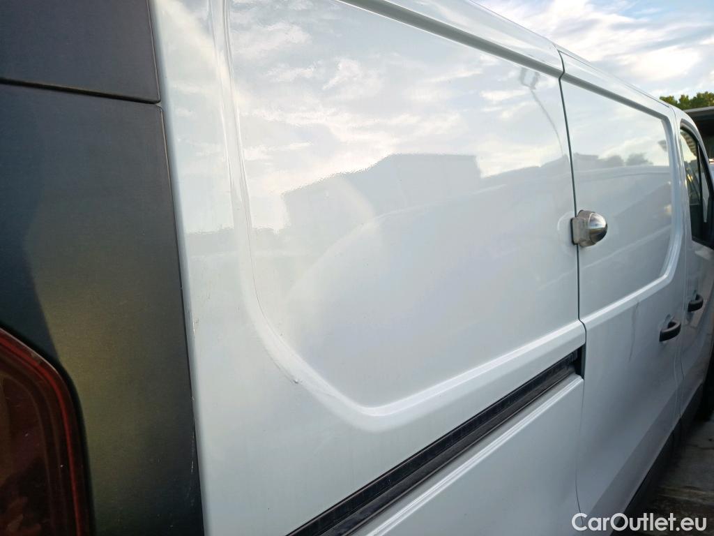  Renault  Trafic RENAULT  / 2021 / 4P / furgón Furgón L1H1 Blue dCi 96 Kw (130 CV) (AC) #27