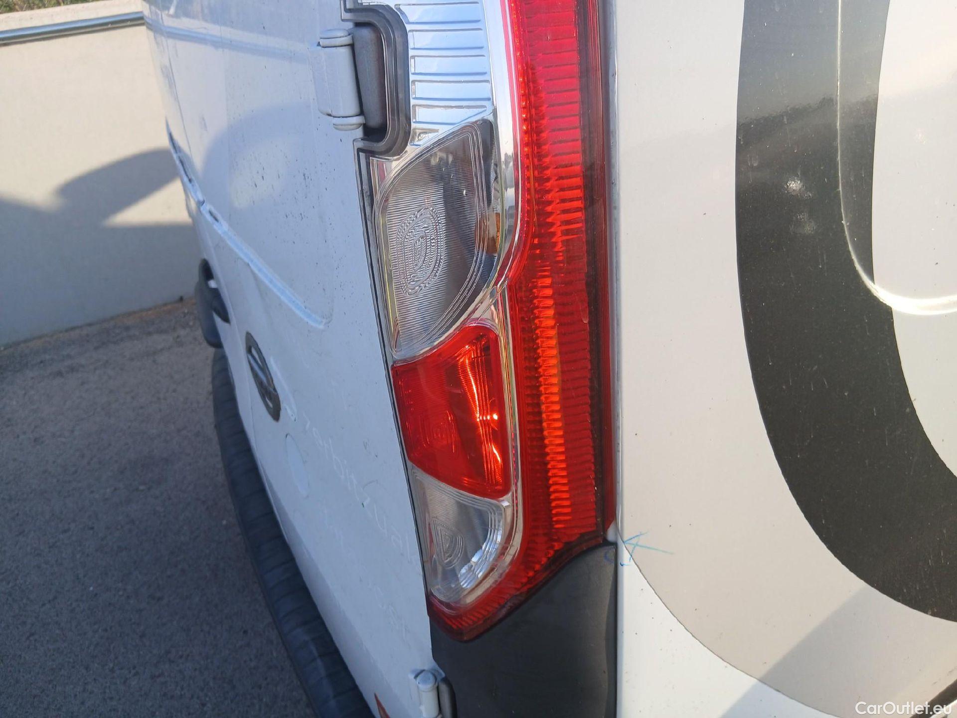  Nissan  NV200 NISSAN NV250 / 2019 / 4P / furgón 2pl 1.5dCi 70 kW (95CV) L2H1 ÓPTIMA #19