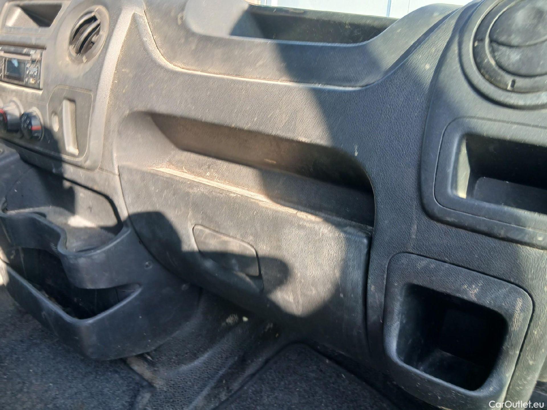  Nissan  NV400 NISSAN  / 2011 / 4P / furgón L2H2 3,5T 2.3dCi EU6 96kW FWD BASIC #39